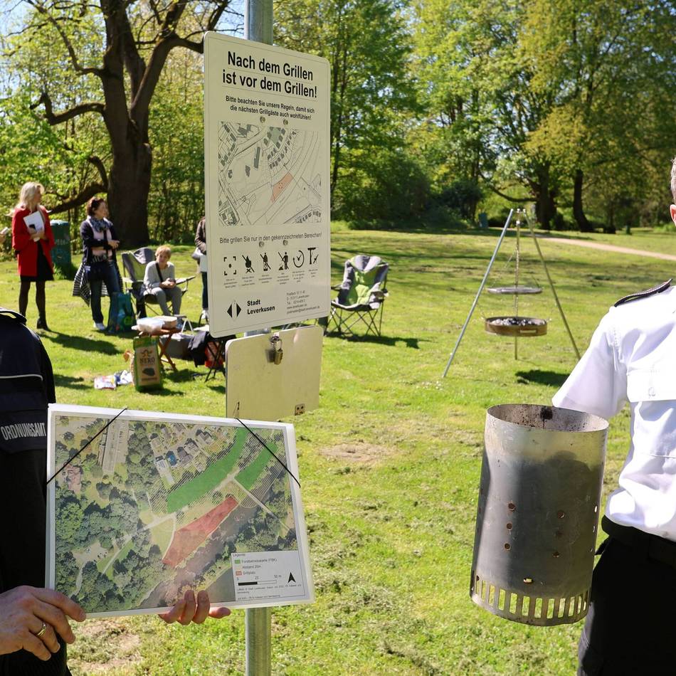 Bei Verstößen drohen saftige Geldbußen: Diese Regeln gelten beim Grillen in Leverkusen