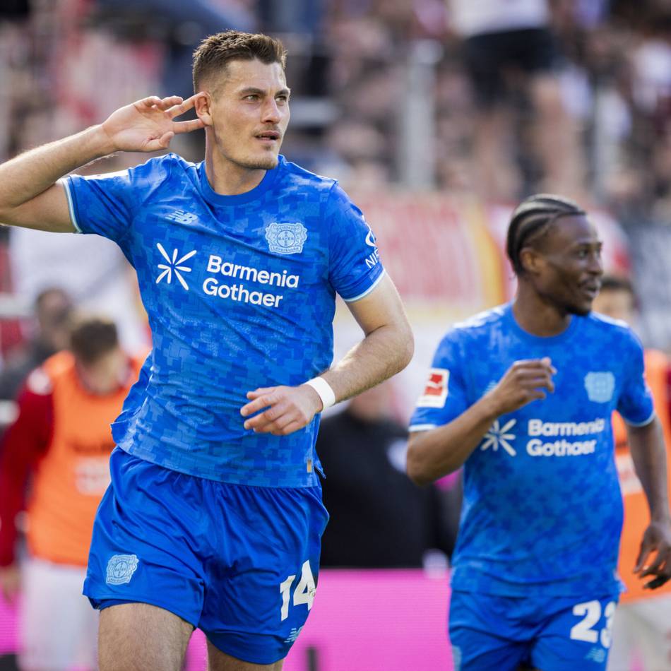 Schmeichelhafter Sieg der Werkself: Umstrittener Elfmeter ebnet Bayer den Derbysieg – Köln betreibt Chancenwucher