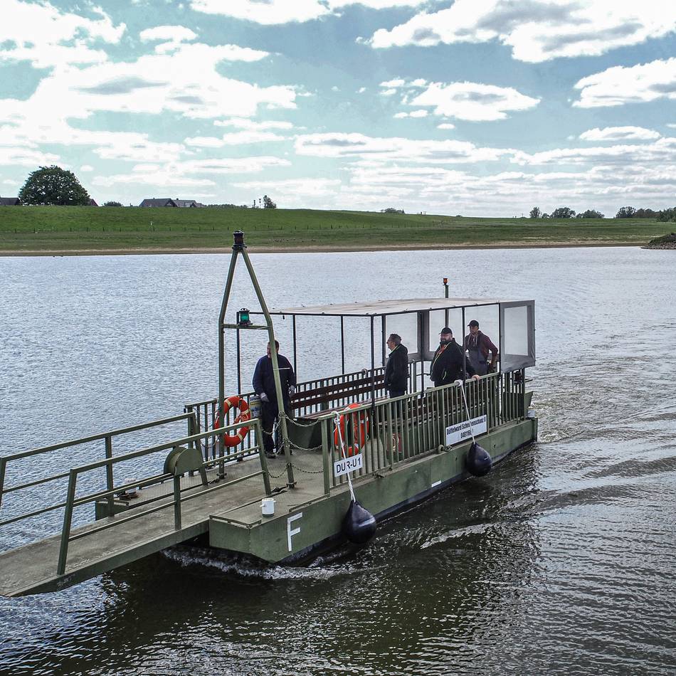 Zwischen Schenkenschanz und Düffelward: Klever Fähre „Bosi“ startet in die neue Saison
