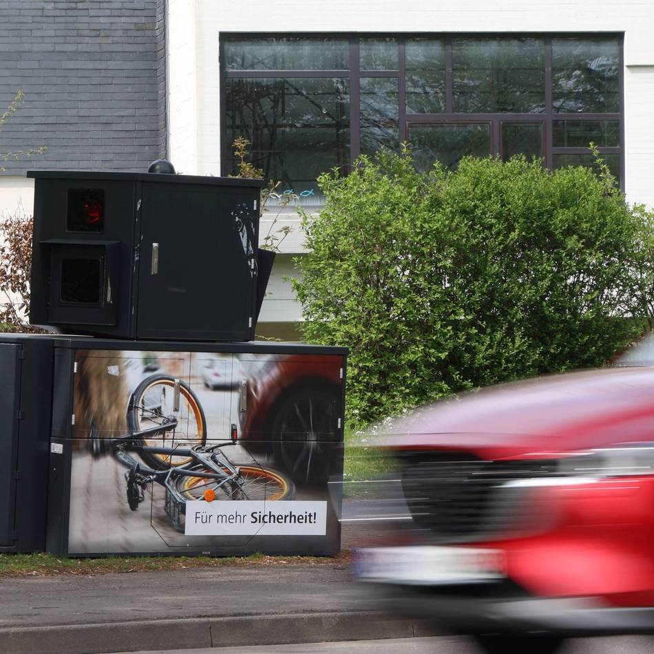 Neue Studie zu 50 deutschen Großstädten: In Leverkusen gibt es die meisten mobilen Blitzer-Kontrollen