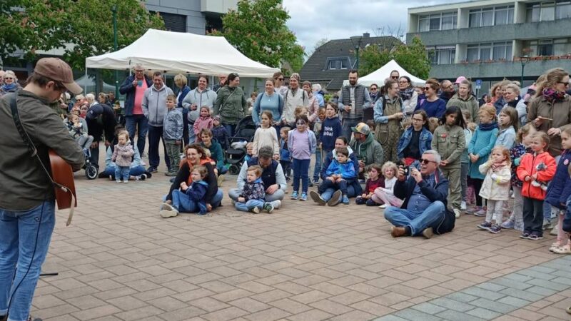 Initiative Lebendiger Minoritenplatz: Menschen und Vereine beim Nachbarschaftsfest kennenlernen
