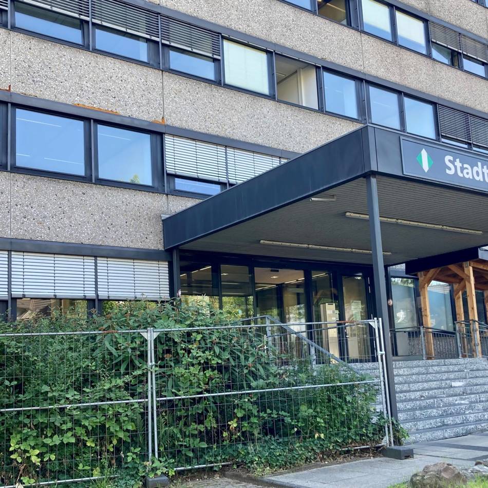 Verwaltungsgebäude in Leverkusen: Sanierung oder Abriss? Im Sommer fällt Entscheidung zur Miselohestraße 4