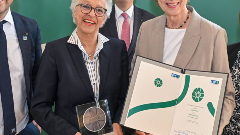 Vorsitzende des Bürgervereins Anrath: Marlies Pasch mit Rheinlandtaler ausgezeichnet