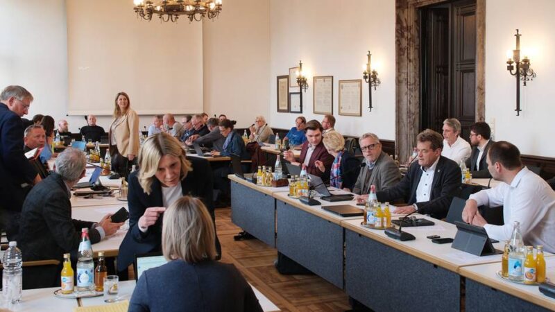 Haushalt für Heiligenhaus beschlossen: Ringen zwischen Wunsch und Wirklichkeit