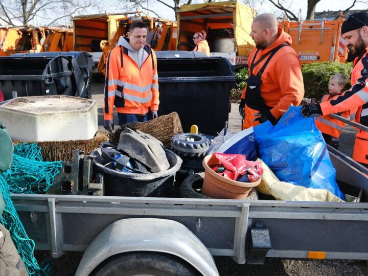 Mülldetektive im Einsatz: So kämpft die Stadt gegen Müllsünder