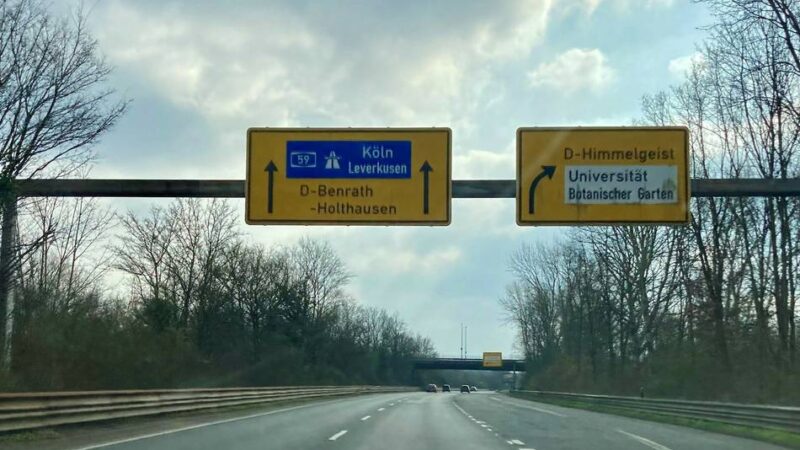 Verkehr in Düsseldorf: Schutzplanke an Münchener Straße wird erneuert – Verkehrseinschränkungen