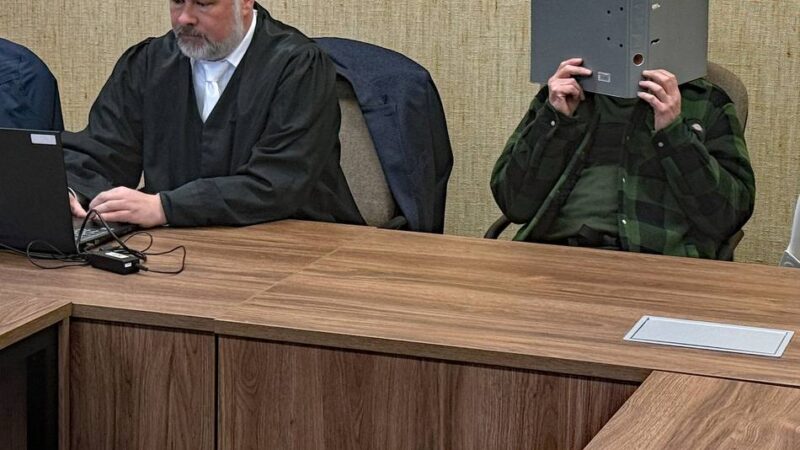 Prozess am Landgericht Köln: Angeklagter weist Vorwurf des heimtückischen Mordes zurück