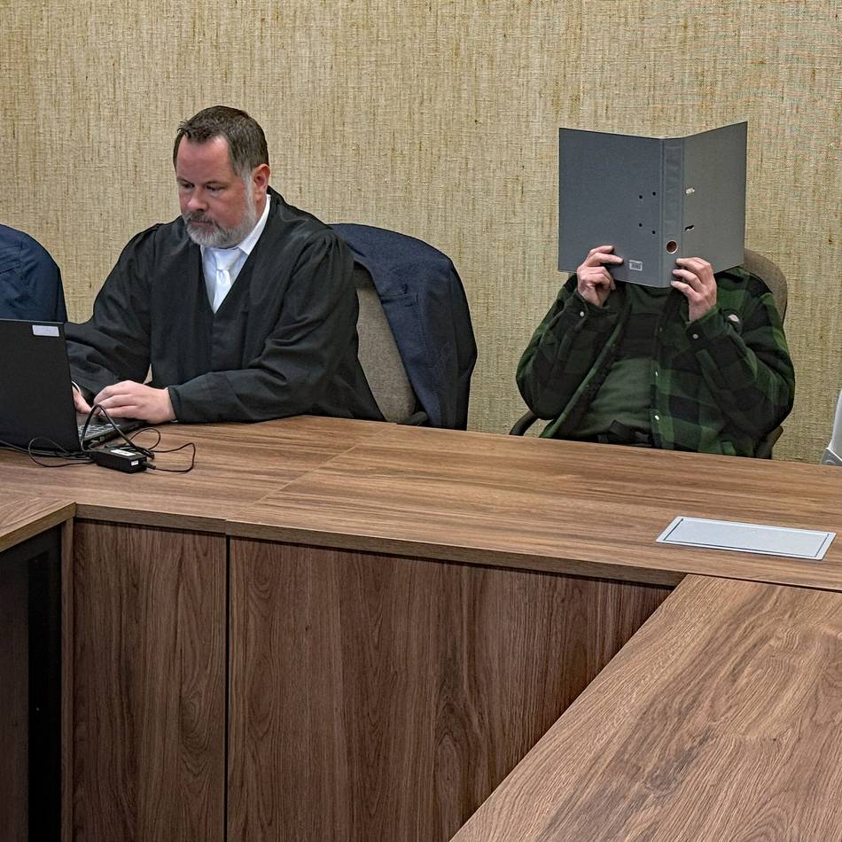 Prozess am Landgericht Köln: Angeklagter weist Vorwurf des heimtückischen Mordes zurück