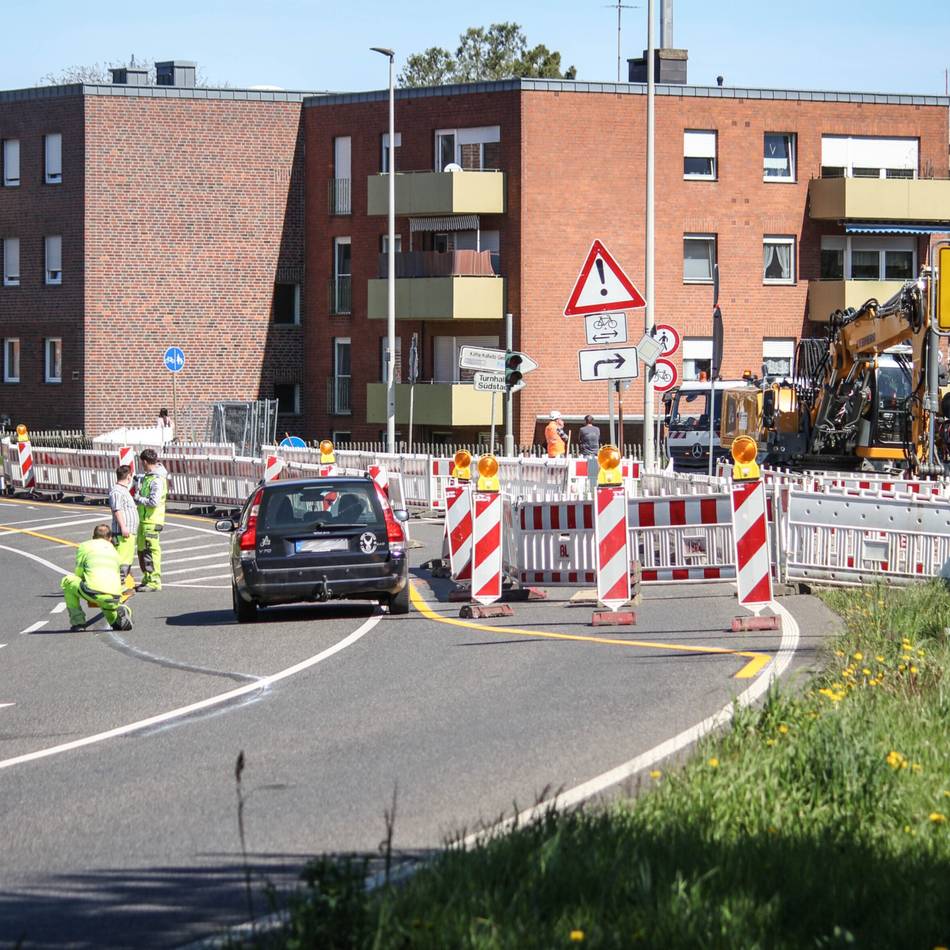 Baustelle in Grevenbroich eingerichtet: Sperrung der Kolpingstraße führt zu Chaos in der Südstadt