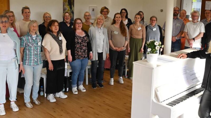Konzertvorbereitungen in Dabringhausen: Chor „SingLinde“ feilt am perfekten Klang