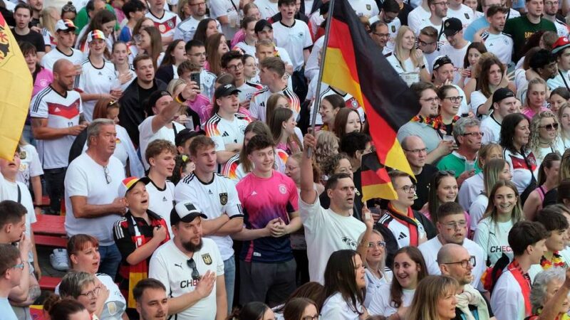Herausforderung für Fußballfans: WM-Anstoßzeiten fordern lange Nächte – über die Hälfte aller Spiele starten nach 0 Uhr