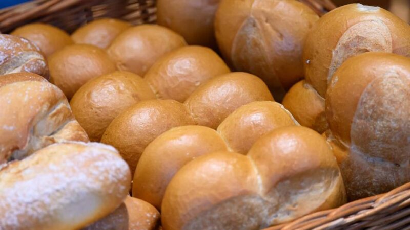 Ostern 2026 in Hilden und Haan: So öffnen die Bäckereien über die Osterfeiertage – und das kosten die Brötchen