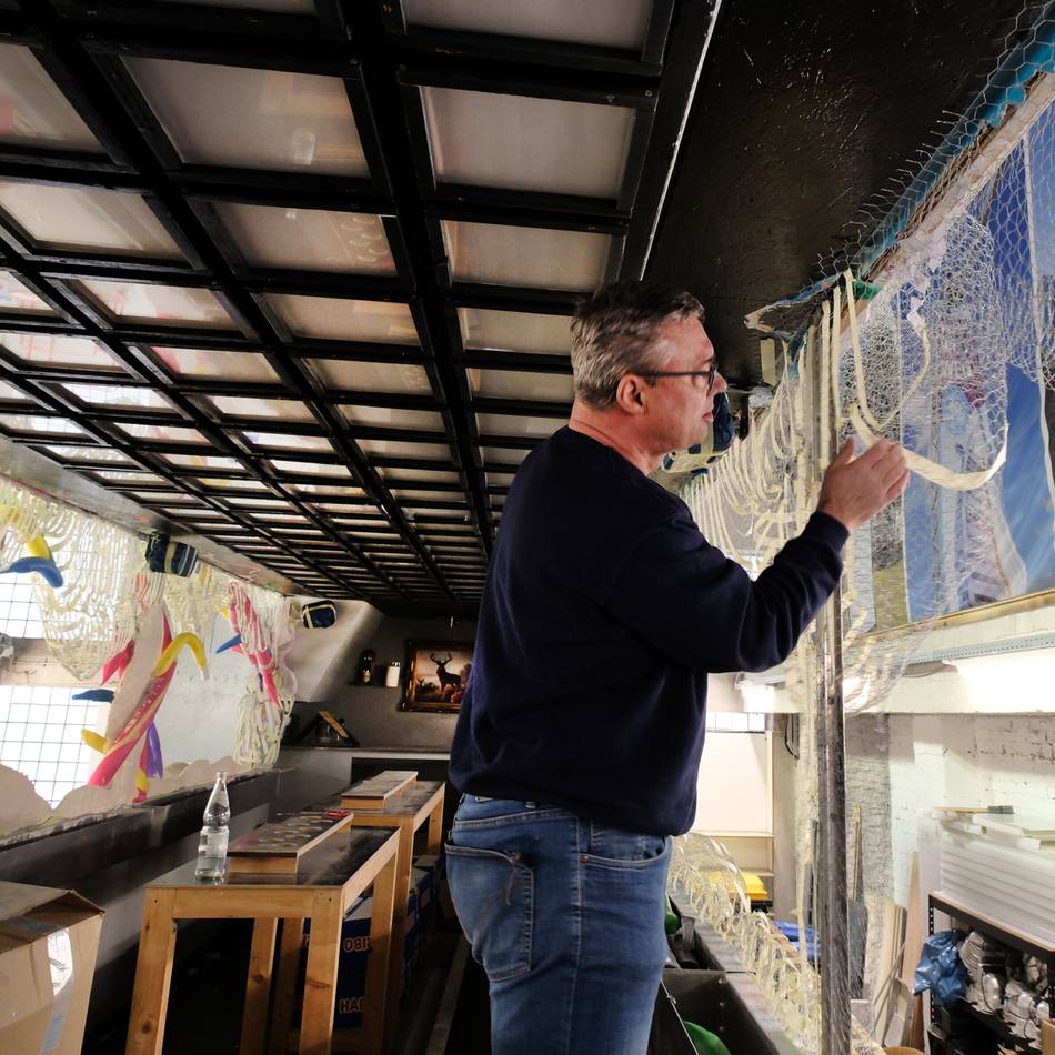 Wie entsteht ein Narrenschiff?: Lampisten öffnen ihre Wagenbauhalle für Besucher