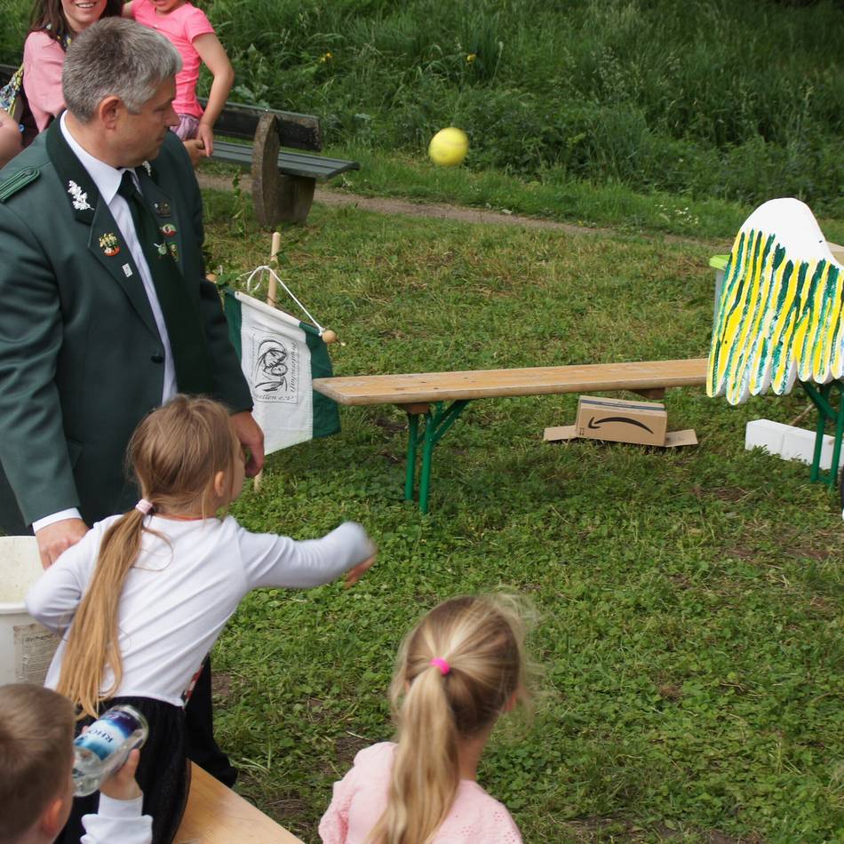 Vogelschießen in Kapellen: Kapellen sucht Nachfolger für Schützenkönig Lars Röttges