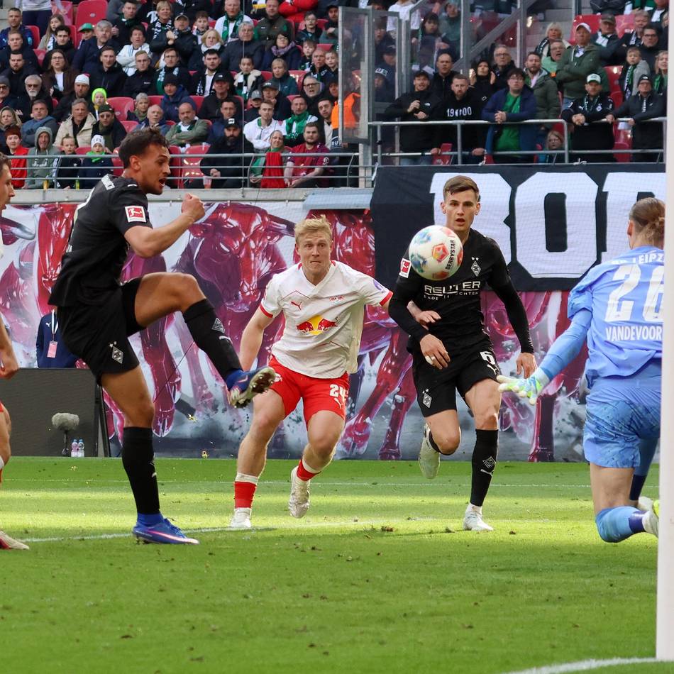 Diks und Castrop angeschlagen: Chiarodia fehlen in Leipzig Zentimeter, um mehr Eigenwerbung zu betreiben