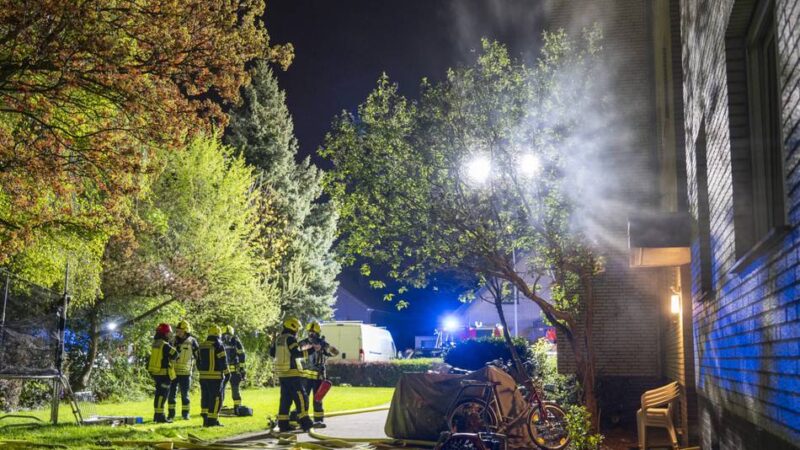 Feuer auf der Niersstraße: Feuerwehr löscht Kellerbrand in Hochneukirch