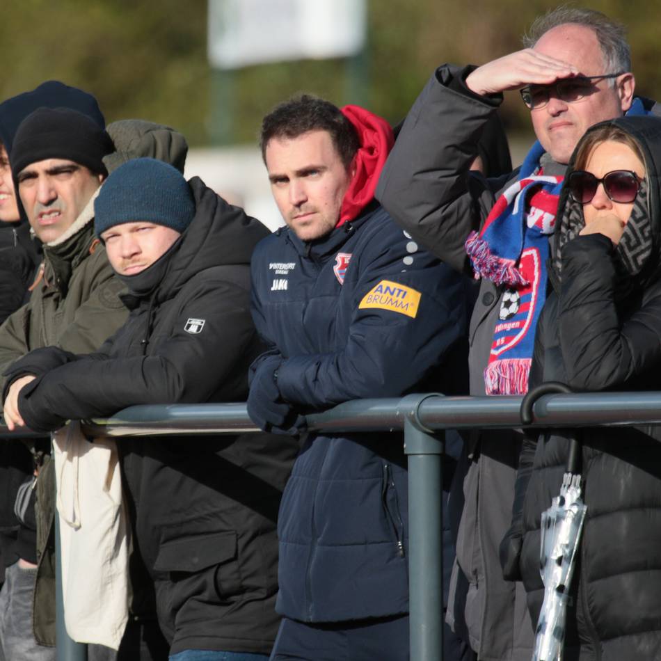 KFC-Trainer spricht Klartext: „Müssen sich den Arsch aufreißen“ – Stöhr kritisiert Mentalität seines Teams