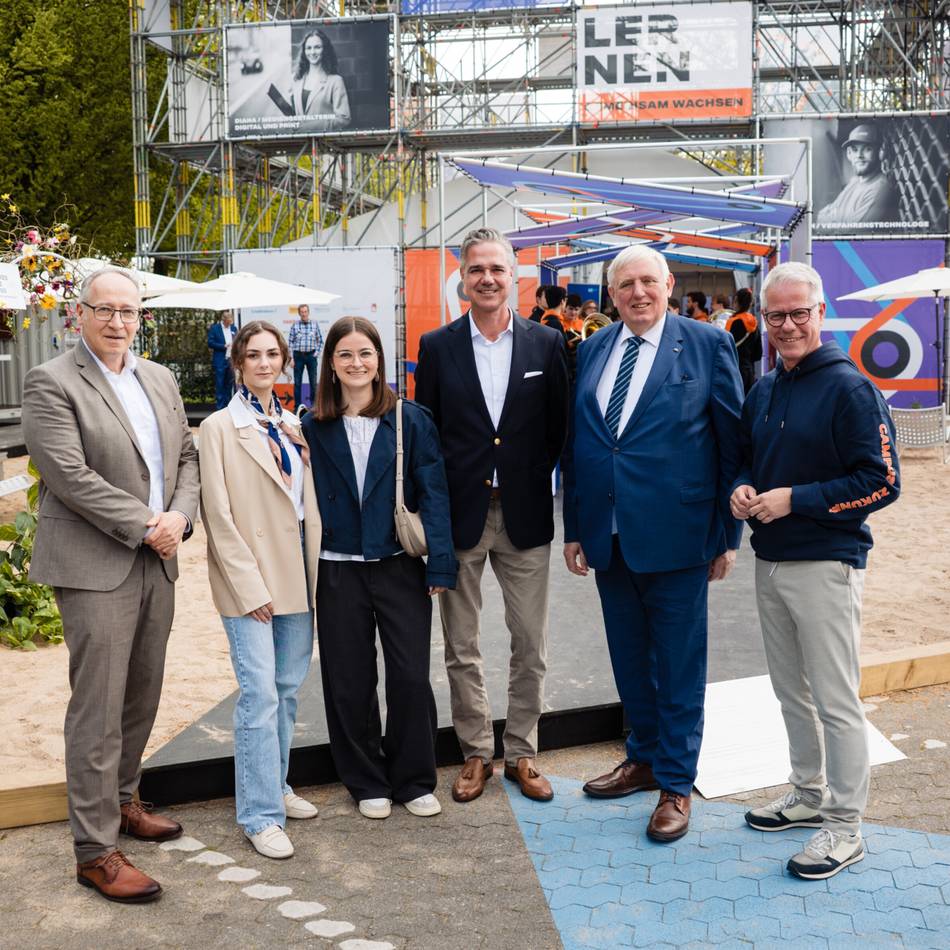 IHK-Projekt zur Landesgartenschau: Arbeitsminister Laumann zu Besuch beim Start von „Campus Zukunft“ in Neuss