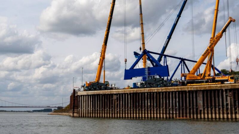 Kreis-Wirtschaftsförderung in Emmerich: Richtfest für das Millionenprojekt