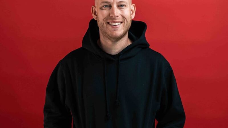 Burgtheater Dinslaken: Kölner Popstar Mo-Torres gibt Open-Air-Konzert