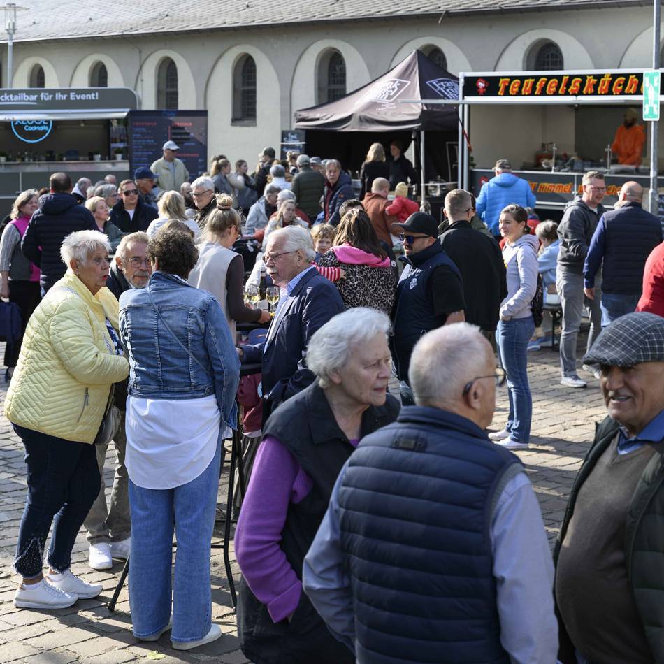 Streetfood-Feierabendmarkt in Büttgen:  „So etwas habe ich noch nicht gegessen“