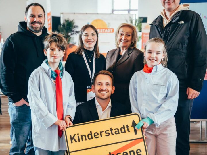 Im Alten Schloss: Wenn Kinder ihre eigene Stadt gestalten