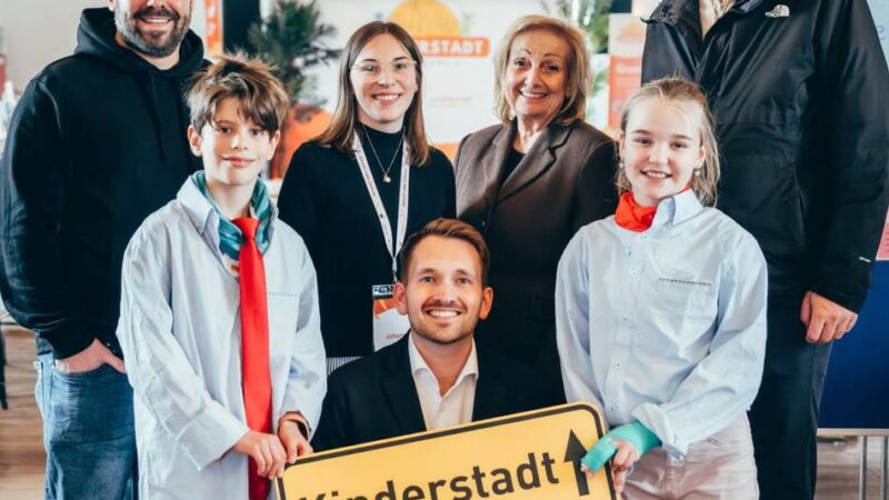 Im Alten Schloss: Wenn Kinder ihre eigene Stadt gestalten