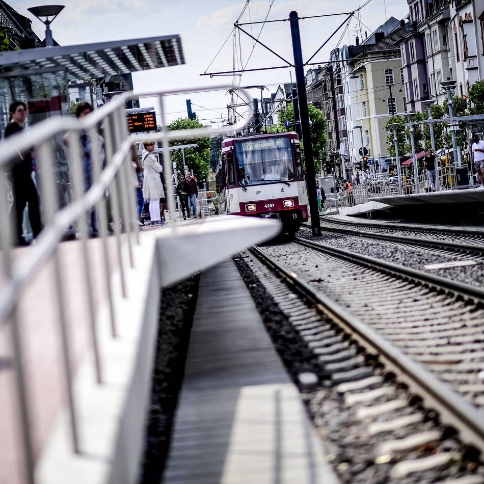Umleitungen und Ausfälle in Düsseldorf: Viele Strecken gesperrt – diese Linien der Rheinbahn fahren während des Marathons