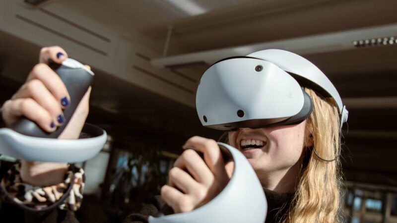 Neue Workshops in der Neusser Stadtbibliothek: Vom virtuellen Abenteuer bis zum Makerspace-Führerschein