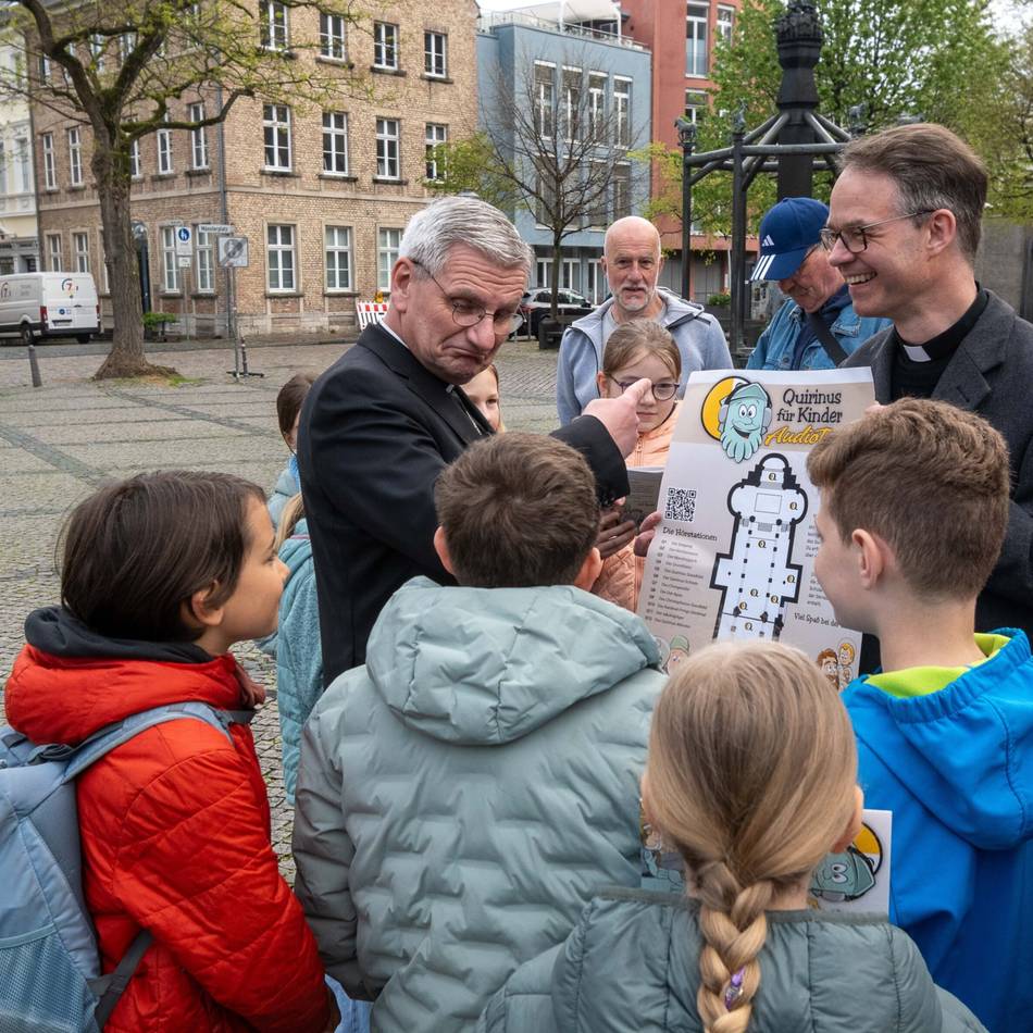 Görres-Grundschule Neuss: Kinder entwickeln Audio-Tour durch das Quirinus-Münster