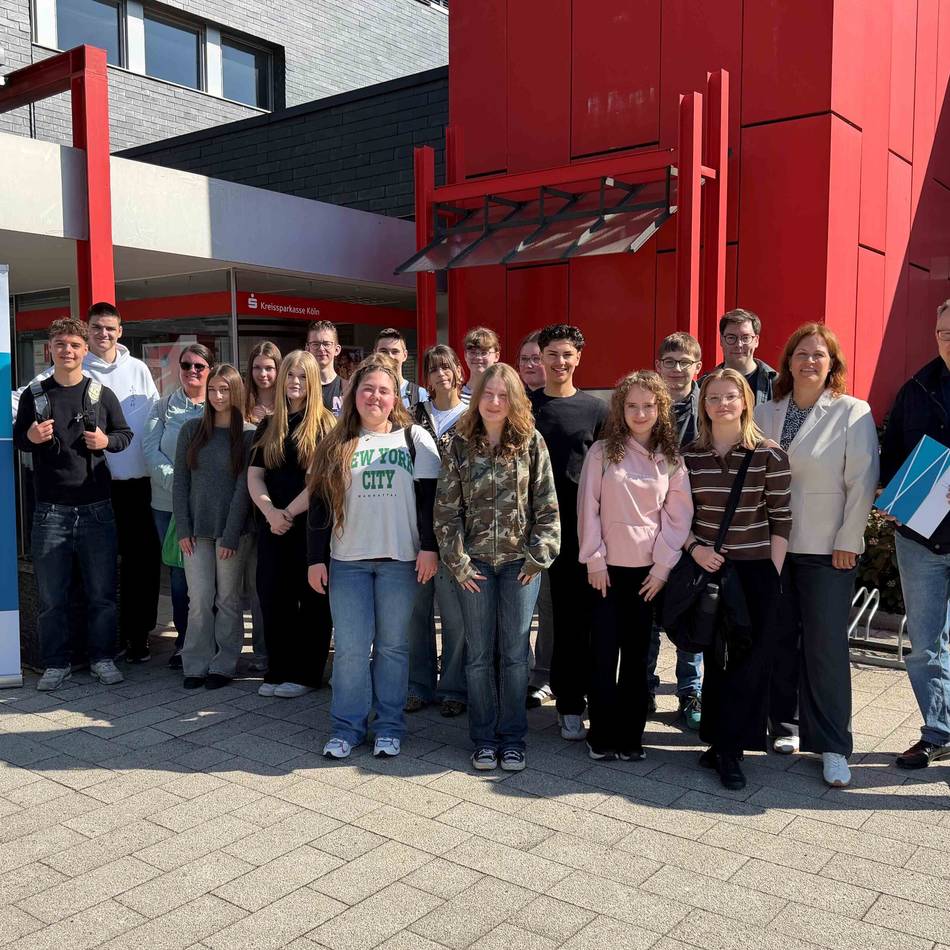 Bildung in Radevormwald: Gymnasium und Kreissparkasse setzen Kooperation fort