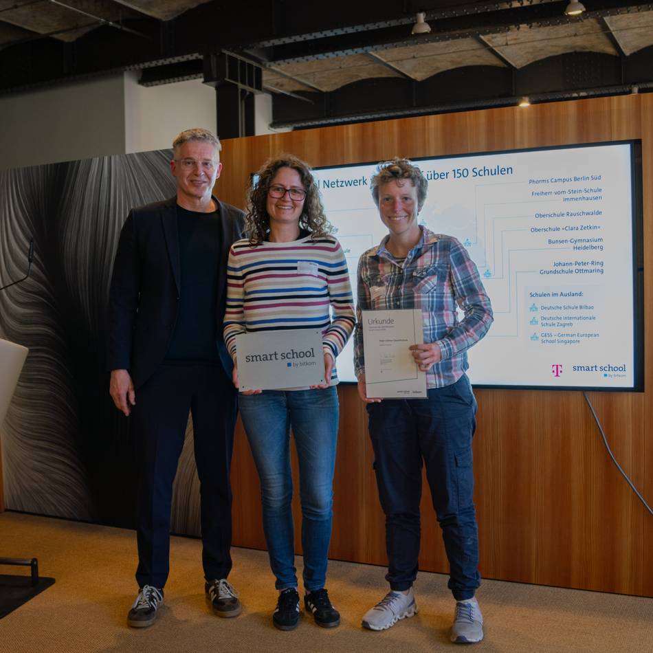 Auszeichnung für Monheimer Schule: Peter-Ustinov-Gesamtschule in Berlin zur „Smart School“ gekrönt