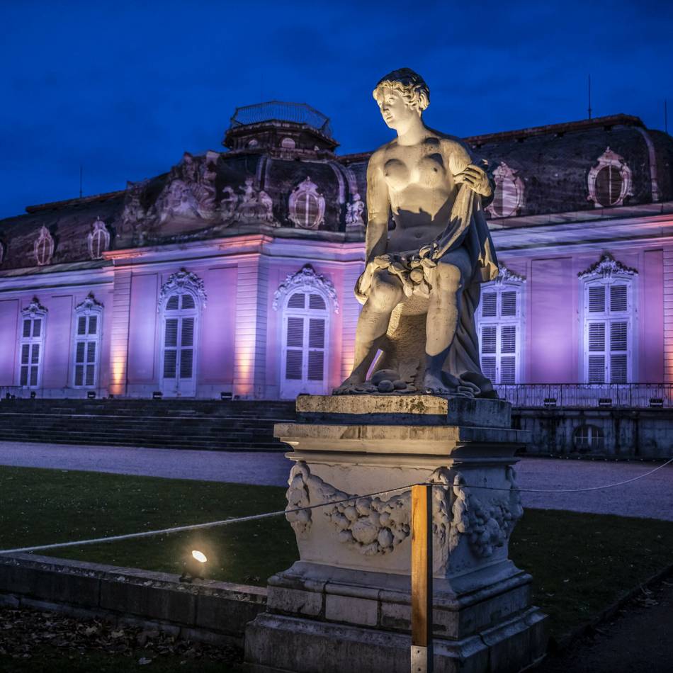 Frühling in der Stadt: Von Stadtstrand bis Schloss – fünf Ideen für das erste Date in Düsseldorf
