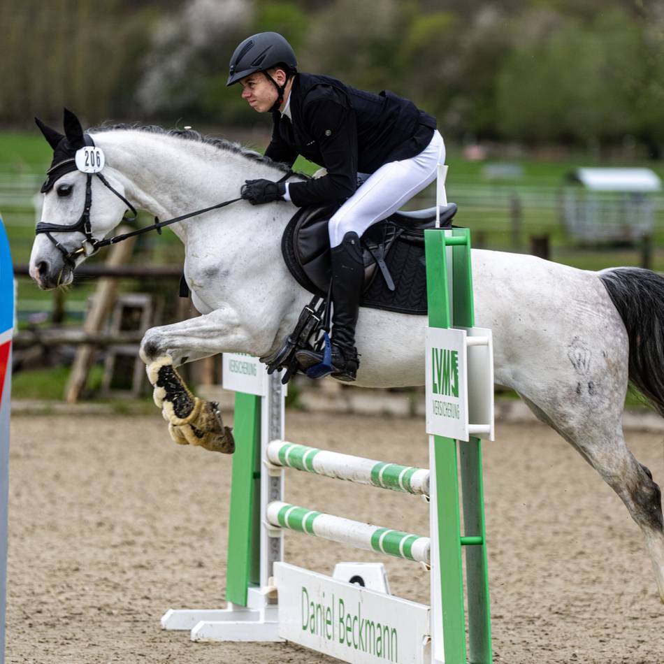Vielseitigkeitsreiten in Kamp: Valentina Wolters feiert Heimsieg mit Kreistitel