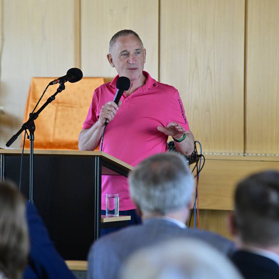 Helmut Wallrafen aus Mönchengladbach: Altenpflege-Pionier nimmt Abschied –„ich war nicht immer bequem“