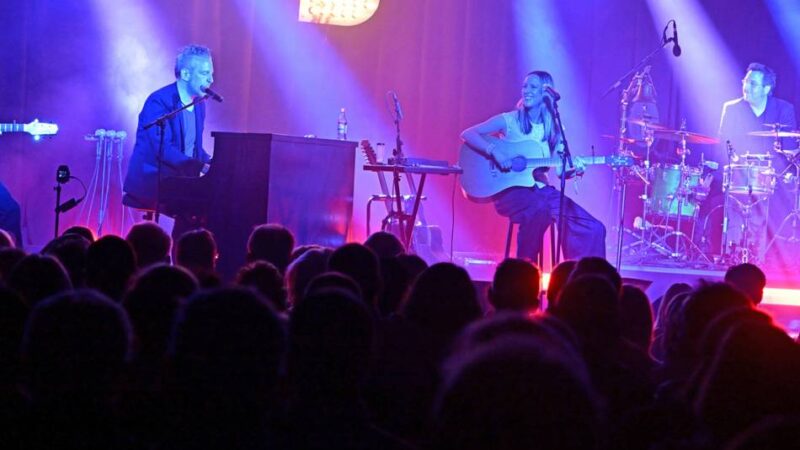 Drei Konzerte in Mönchengladbach: Von Queen bis Falco – Booster nimmt Fans mit auf Zeitreise