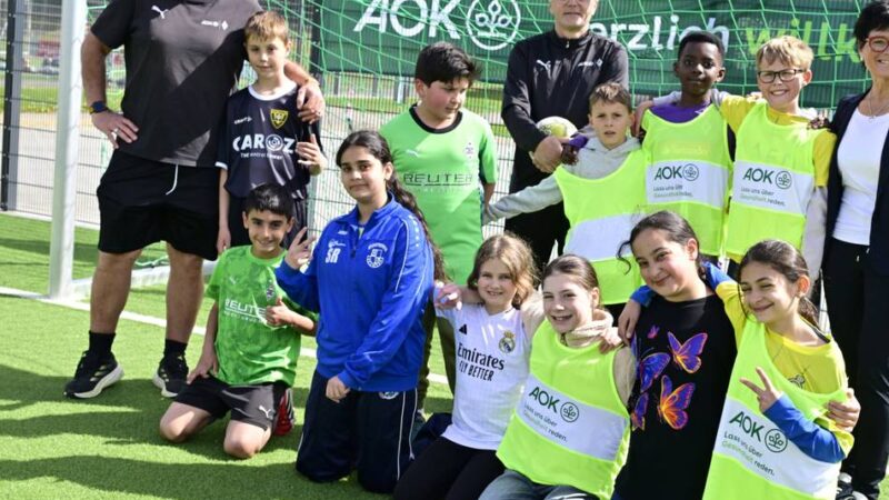 Sportliche Kinder in Mönchengladbach: Ex-Borussenstars bringen Schüler in Bewegung