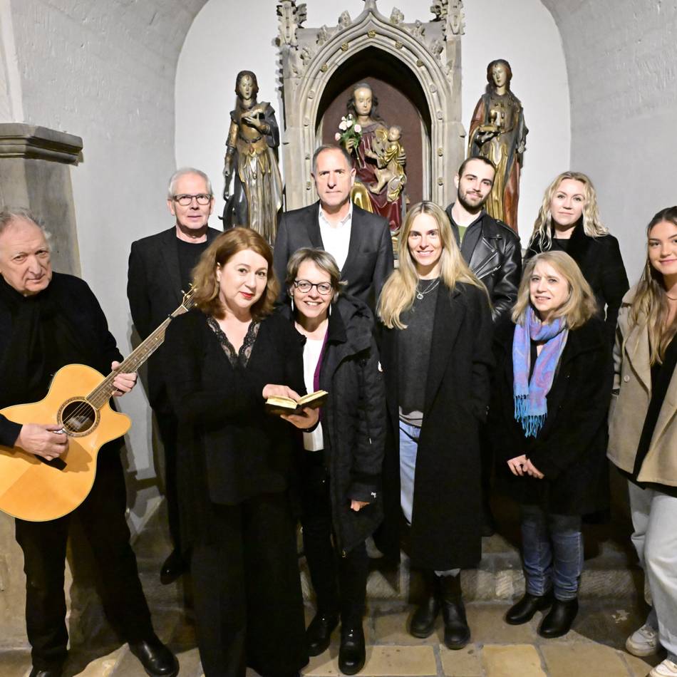 „Faust“ in Mönchengladbach: Mephisto und Gott streiten in der Münster-Krypta