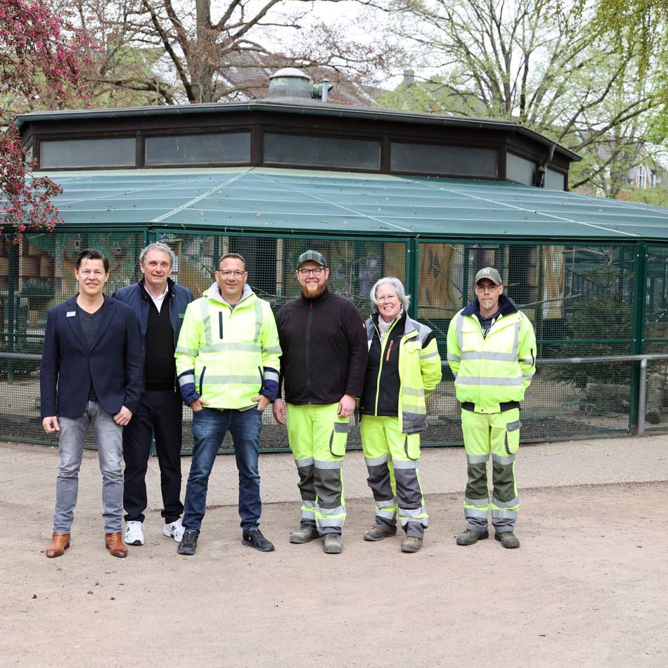 Bunter Garten in Mönchengladbach: Die Vogelvoliere erstrahlt in neuem Glanz