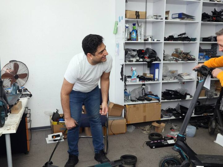 Wirtschaft in Mönchengladbach: Scooterwerkstatt wächst rasant und zieht um