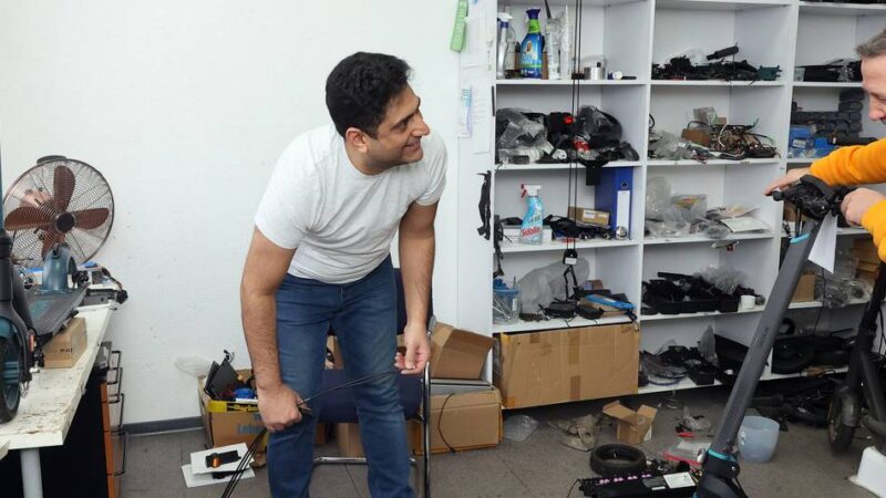 Wirtschaft in Mönchengladbach: Scooterwerkstatt wächst rasant und zieht um