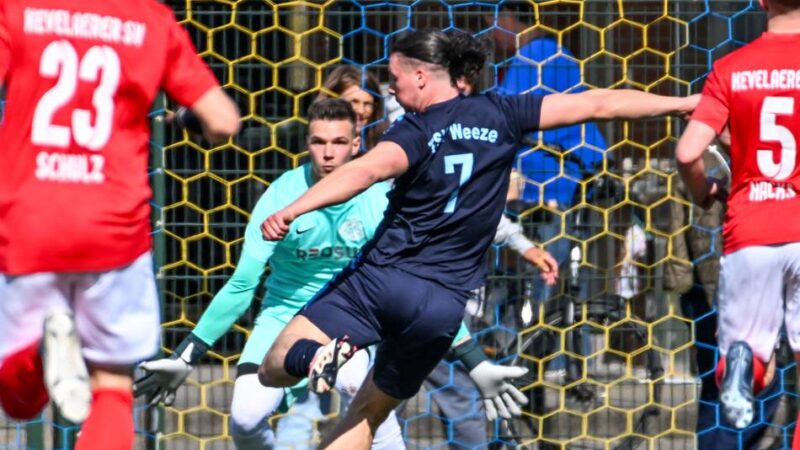 Entscheidung in der Nachspielzeit: Ferhat Ökce gewinnt erneut das Duell der Freunde