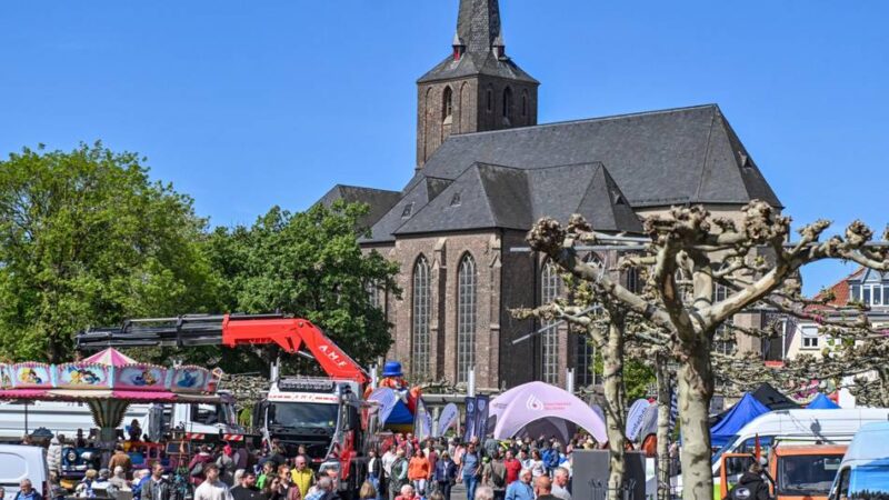 Mobilitätsschau und Reisemobilfest: Frühlingssonne lockt die Besucher nach Geldern