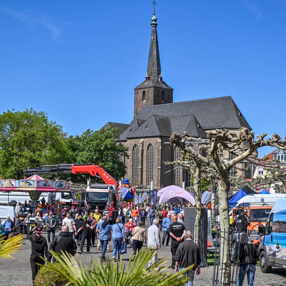 Mobilitätsschau und Reisemobilfest: Frühlingssonne lockt die Besucher nach Geldern