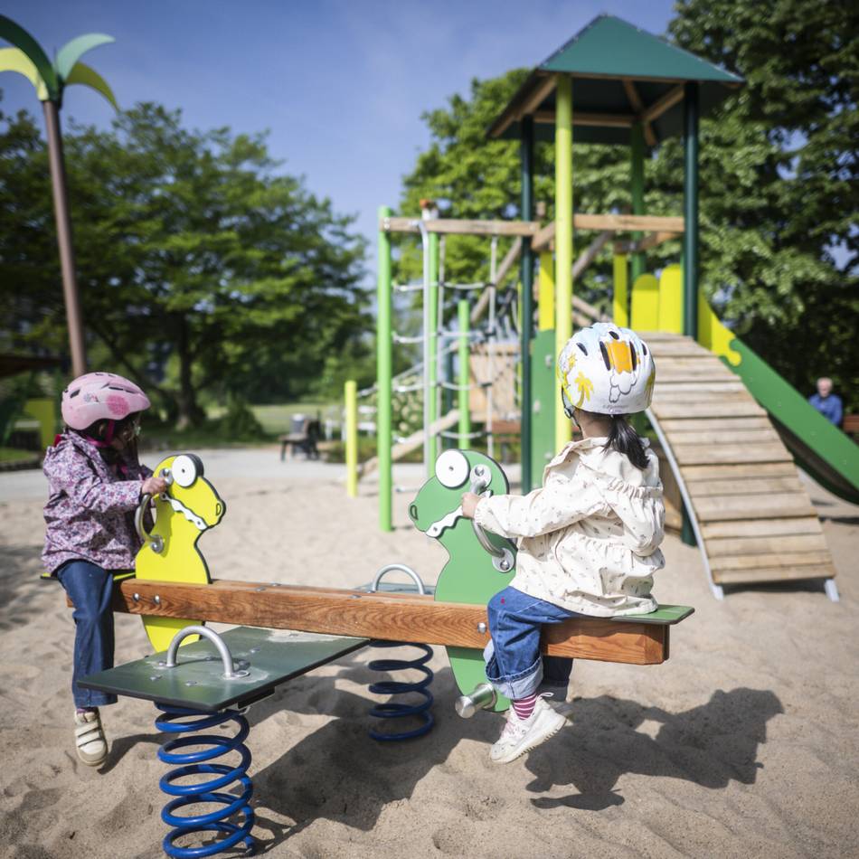 Neuer Dschungel-Spielplatz in Wersten: Klettern und toben zwischen Palmen und Papageien