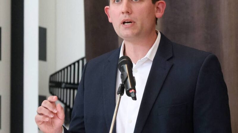 Nominierung nach Kampfabstimmung: Leverkusener SPD zieht mit Jonas Berghaus in den Landtagswahlkampf