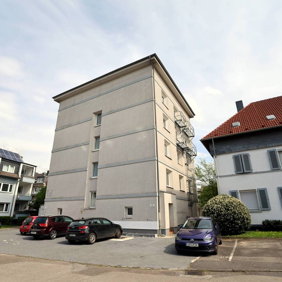 Geschichtstour in Leverkusen: Vom Bunker zum Wohnhaus – Wandlung eines stummen Zeitzeugen