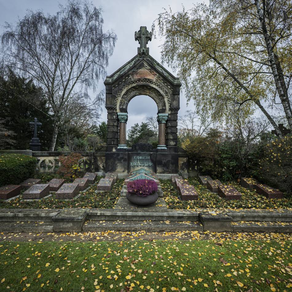 Bestattung in Düsseldorf: Letzte Ruhe auf dem Millionenhügel? So ist das in Düsseldorf möglich