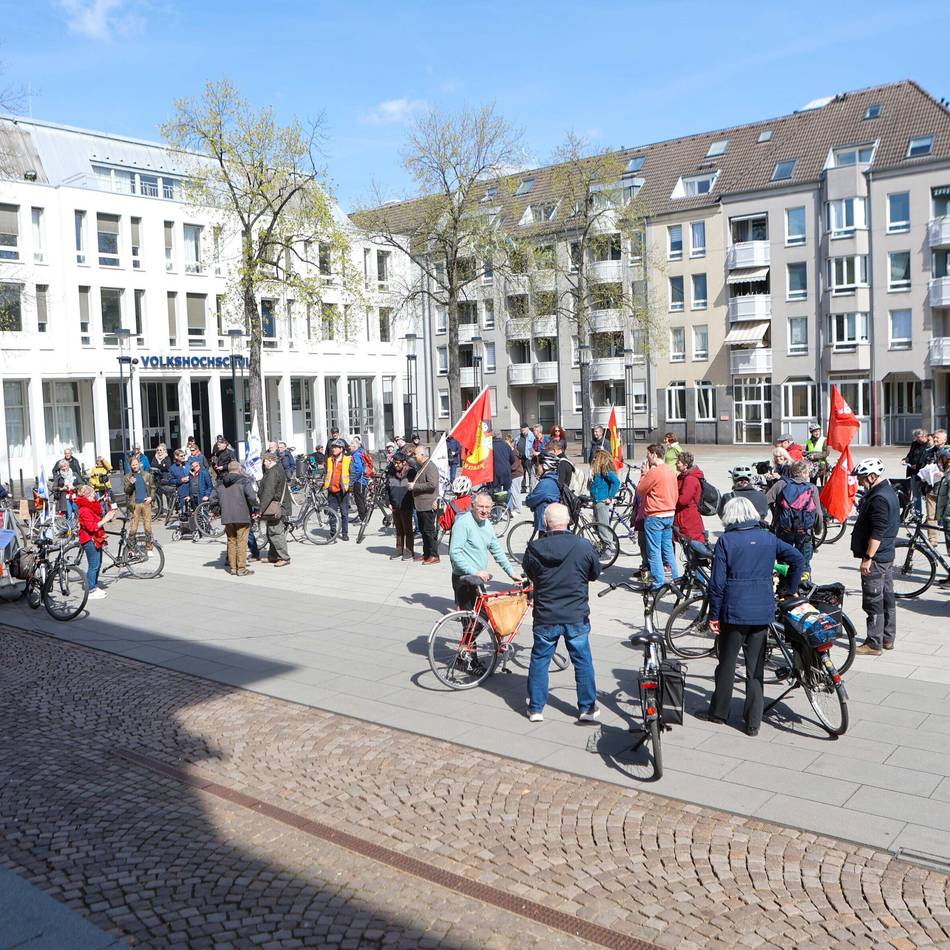 Ostermarsch in Krefeld 2026: „Ich möchte nicht gezwungen werden, in einen Krieg zu ziehen“