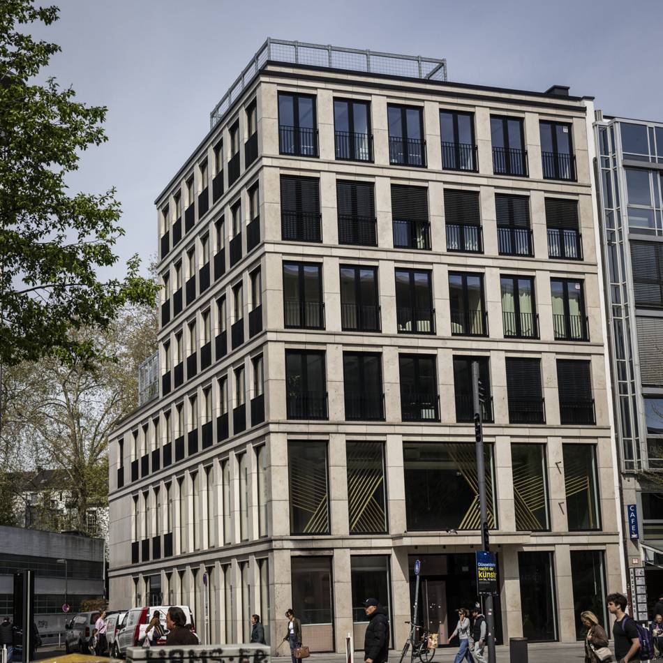 Kronospan in Düsseldorf: Weltgrößter Spanplatten-Hersteller kauft Schadowstraße-Eckhaus – für mehr als 25 Millionen Euro